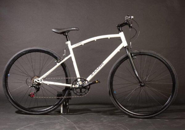 Stark Amsterdam fondo negro blanca (2) Stark Amsterdam