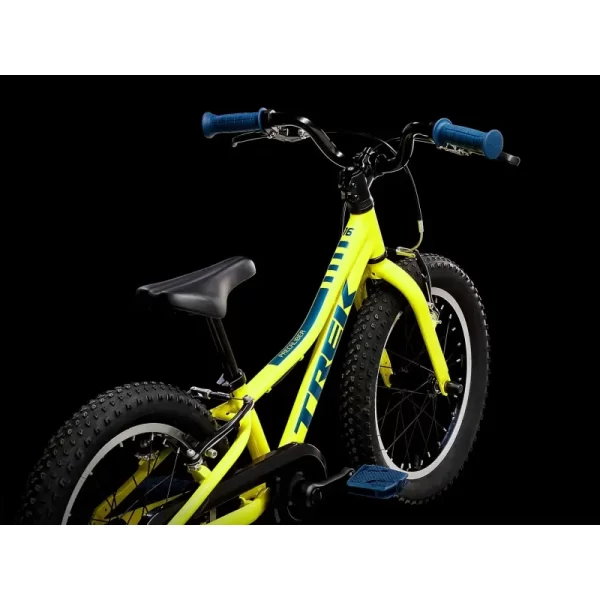 Trek Precaliber 16 volt fondo negro 1 Trek Precaliber 16